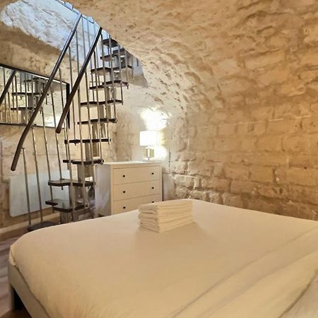 Ideally Located And Atypical Apartment In Paris Eksteriør bilde