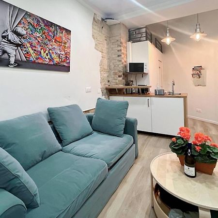 Ideally Located And Atypical Apartment In Paris Eksteriør bilde